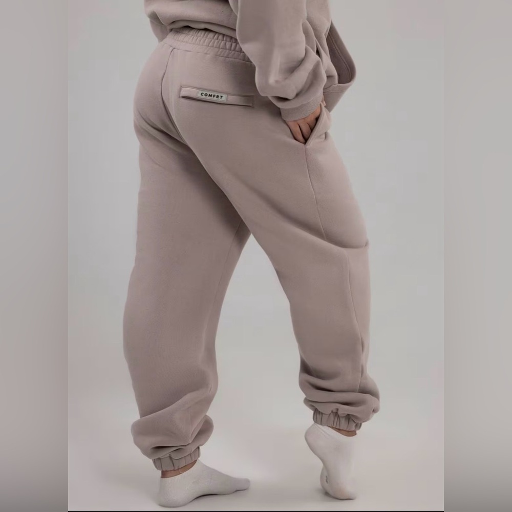 Large, Bark Comfrt travel essentials set. Never w… - image 2